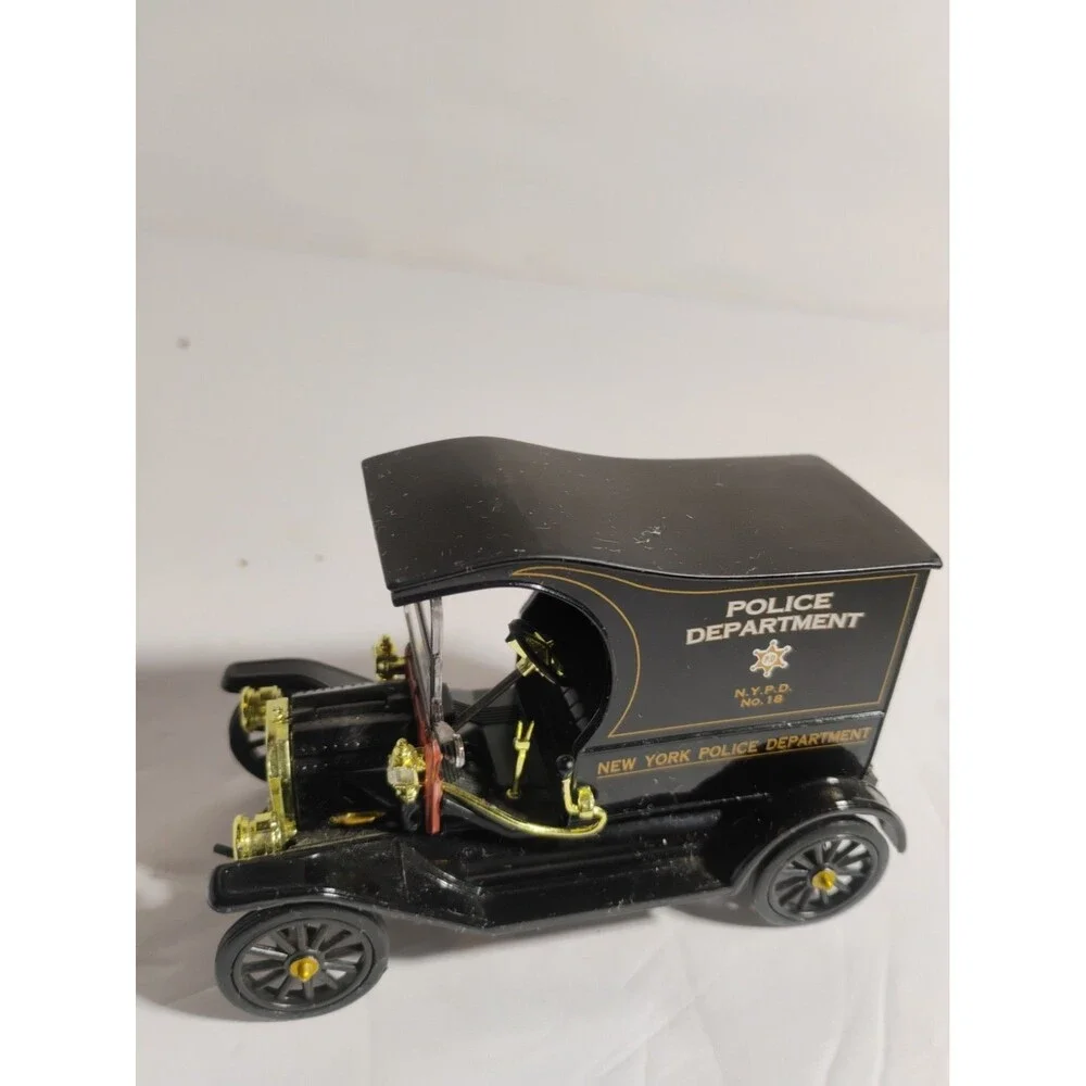 Ford Model T New York Police Department Paddy Wagon 1:24